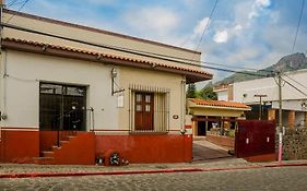 Posada La Casa De Ana Tepoztlan  México
